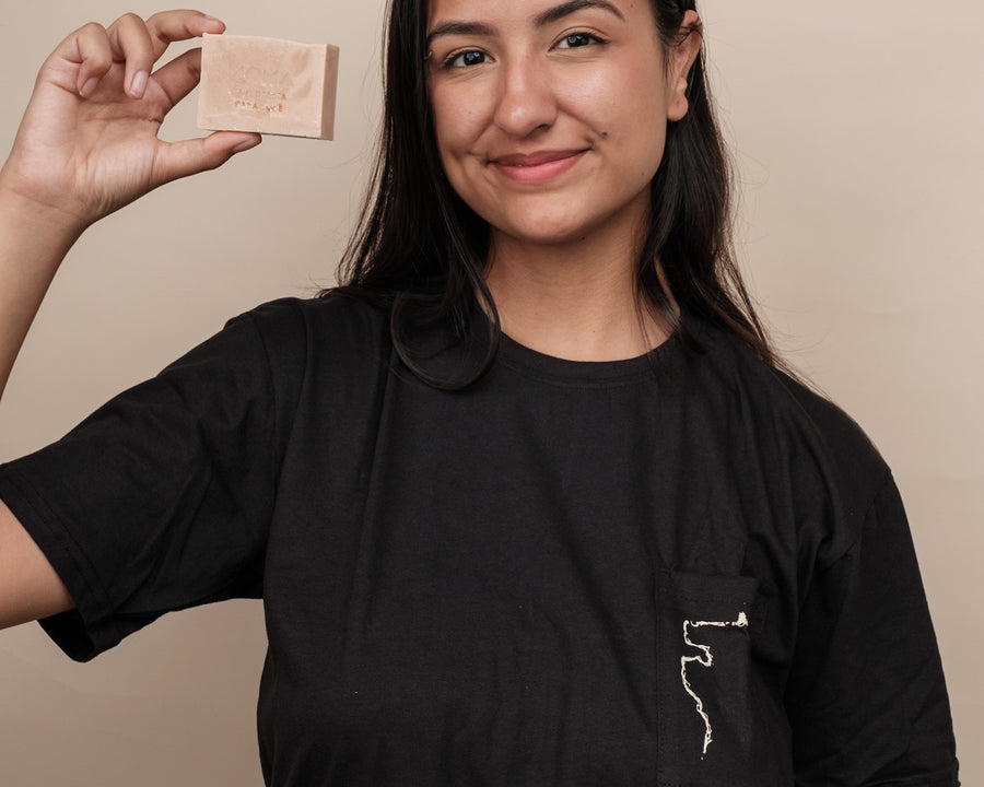 Kit camisa 24 povos + sabonete corporal MOMA | TUCUM