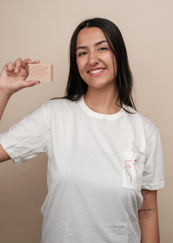 Kit camisa 24 povos + sabonete corporal MOMA | TUCUM