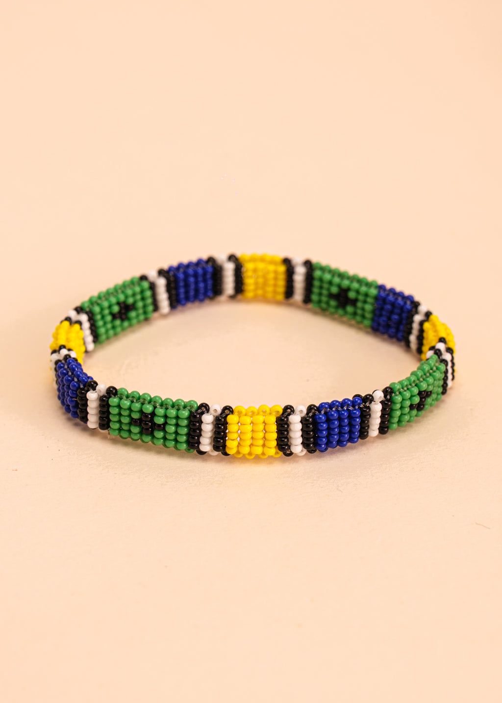 Dupla de pulseira de miçangas colorida, feita pelo povo Waurá, artesanato indígena brasileiro 