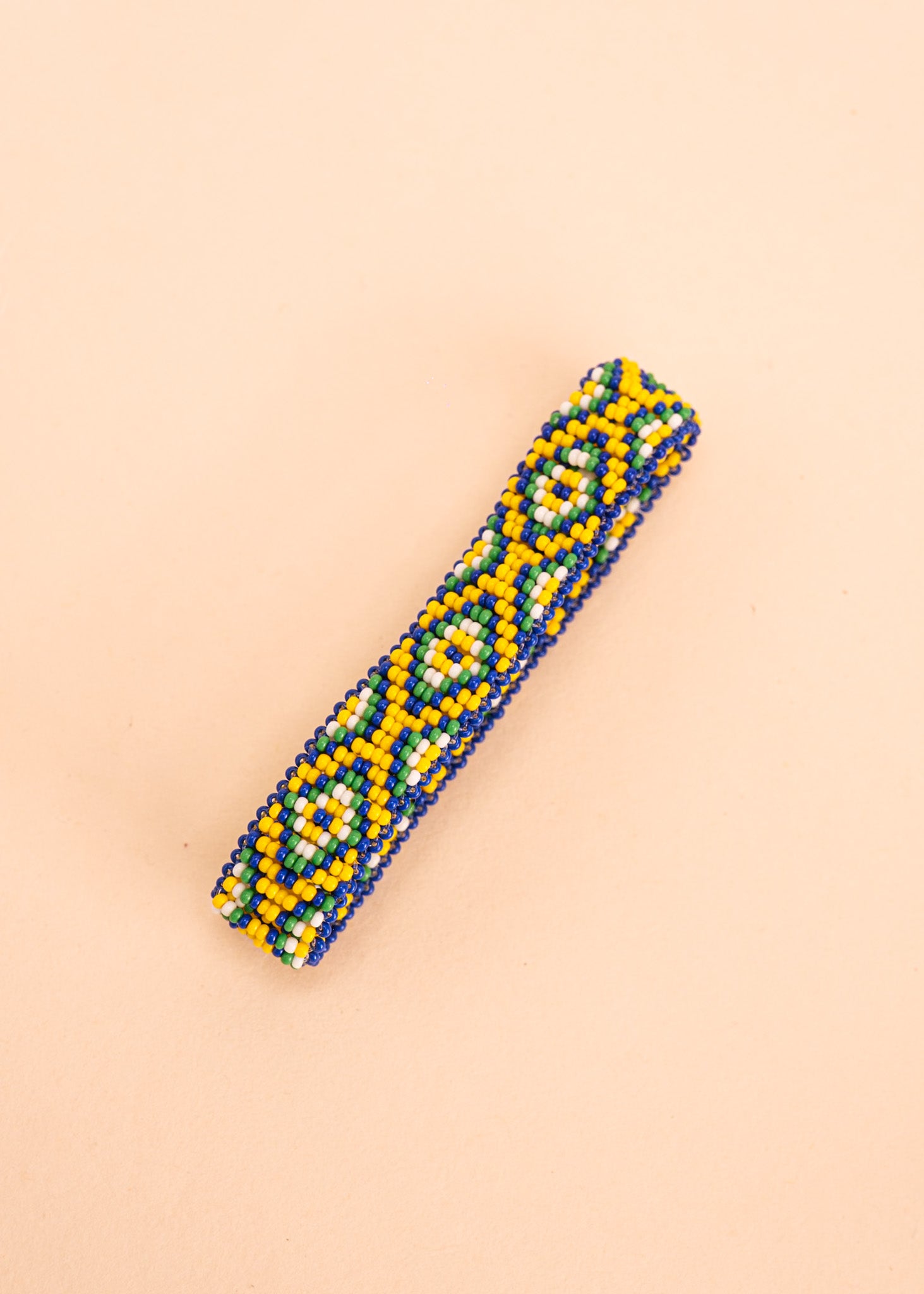 Pulseira de miçangas azul,verde e amarelo feita pelo povo Waurá, artesanato indígena brasileiro Imagem principal do produto