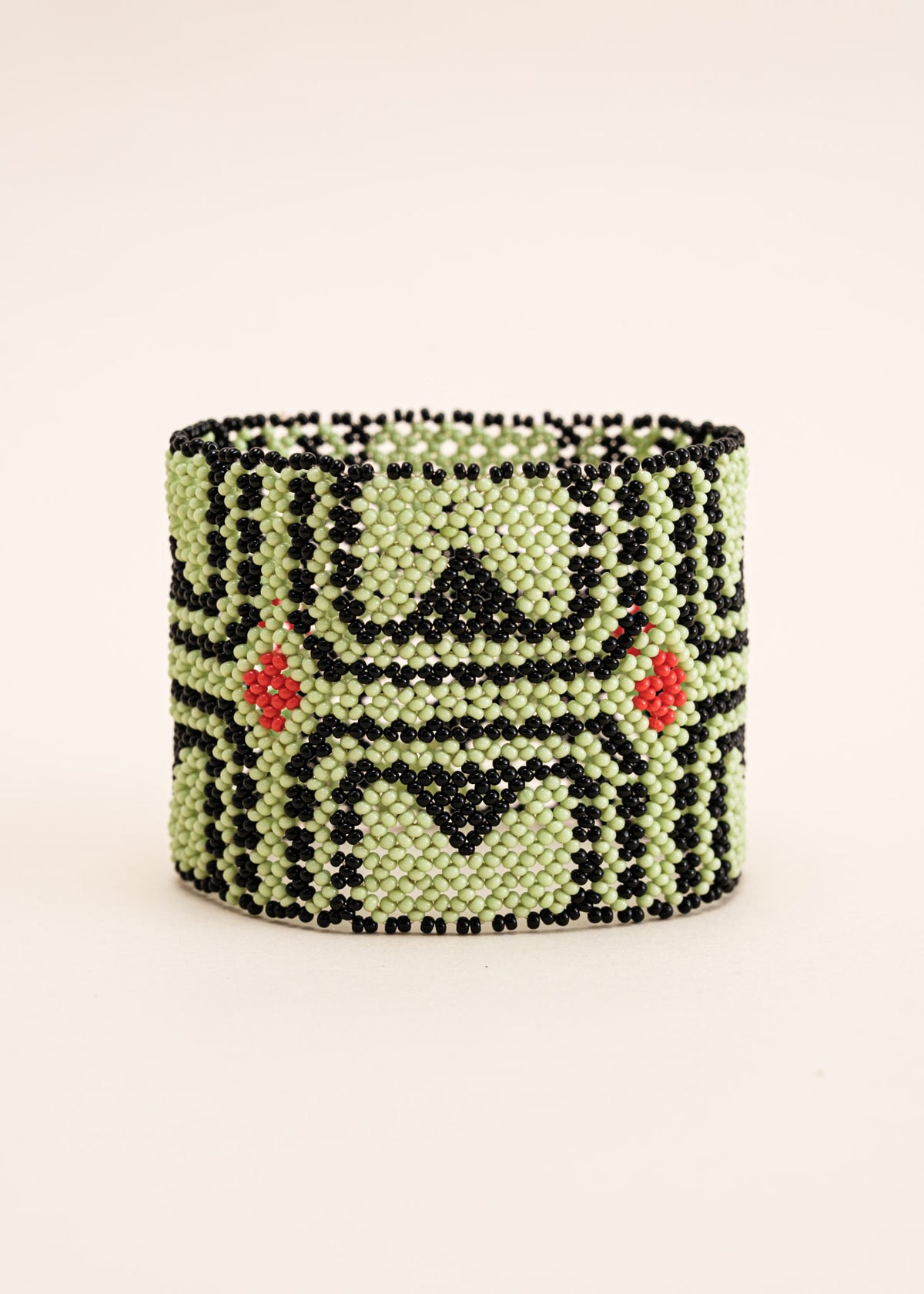 Kit pulseira indígena + mochila Ipá Tia Bossapack | TUCUM