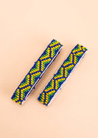 Pulseira de miçangas azul, verde e branco feita pelo povo Waurá, artesanato indígena brasileiro