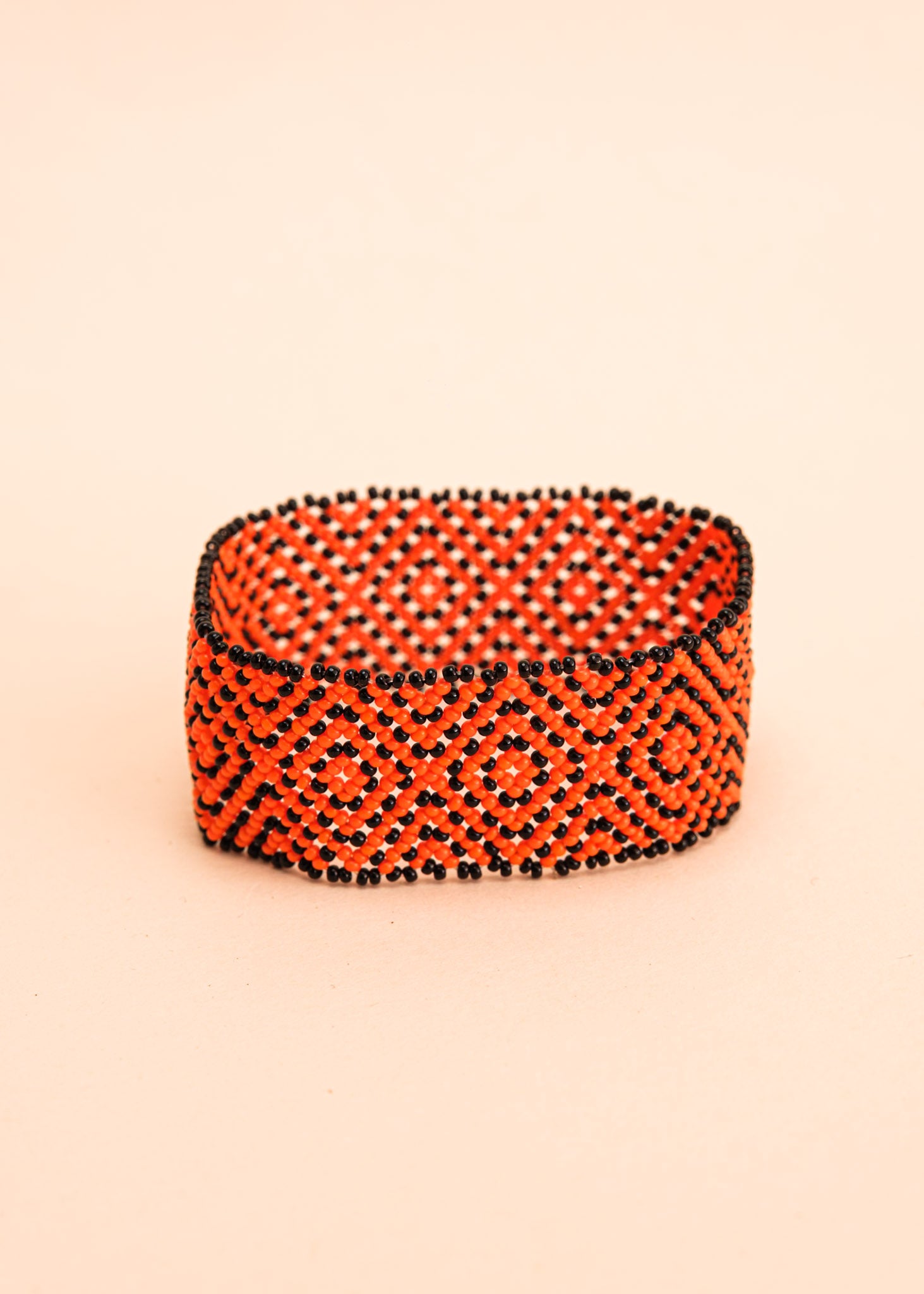 Pulseira Waurá - Joia Indígena | Tucum Brasil Imagem secundária do produto