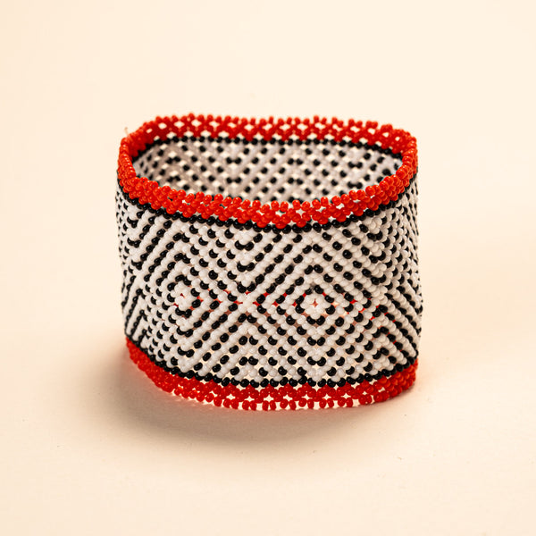 Pulseiras_Indigenas_149_1_pulseira-waura+indigena-comprar-banner-site-tucum