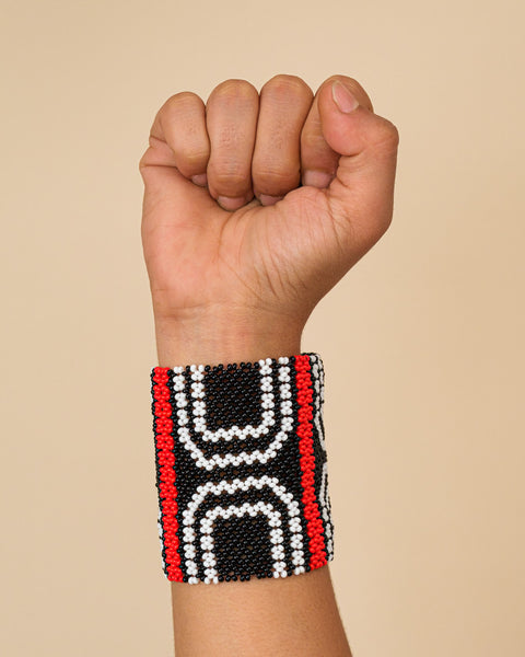 Pulseiras_Indigenas_150_1_pulseira-waura+indigena-comprar-banner-site-tucum