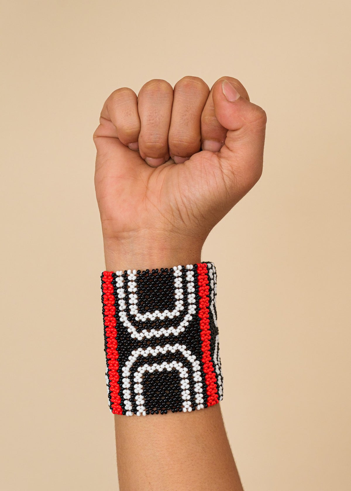 Pulseiras_Indigenas_150_1_pulseira-waura+indigena-comprar-banner-site-tucum