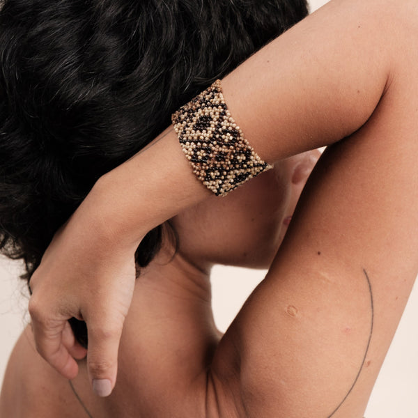 Pulseira indígena de sementes | Krahô