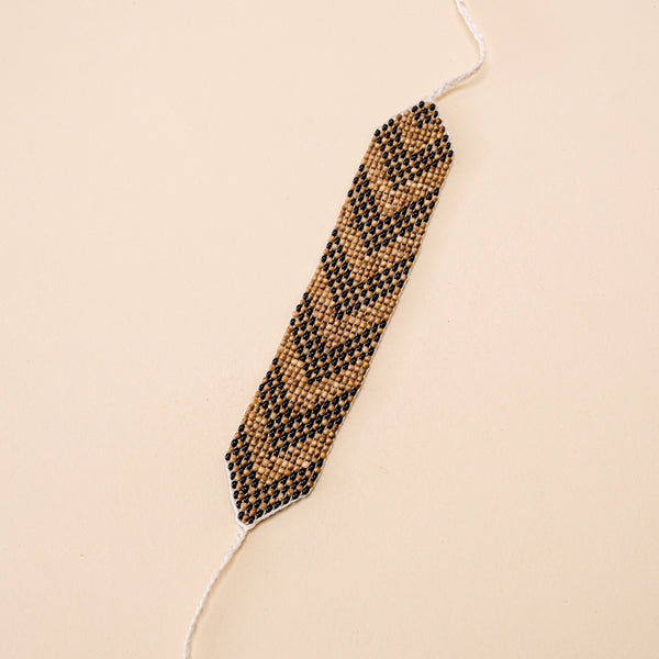 Pulseira de Miçangas e Sementes | Gavião