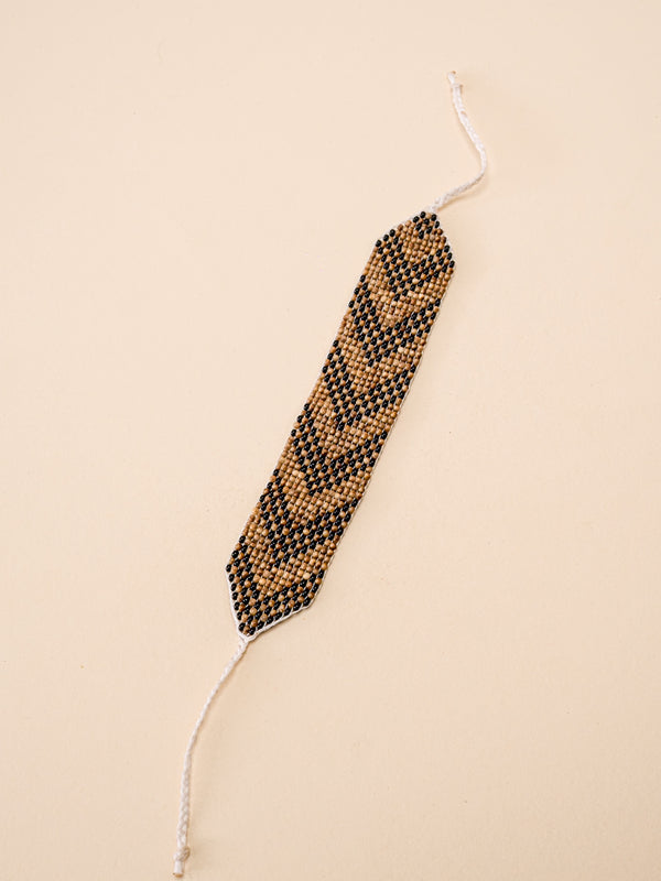 Pulseira de Miçangas e Sementes | Gavião
