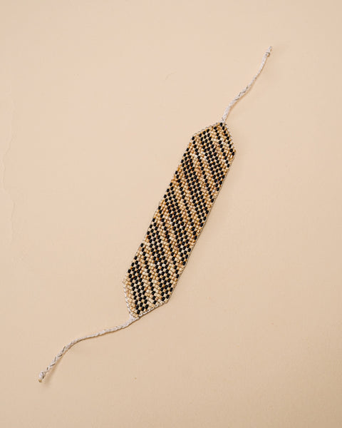 Pulseira de Miçangas e Sementes | Gavião