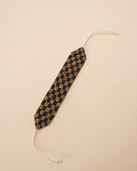 Pulseira de Miçangas e Sementes | Gavião