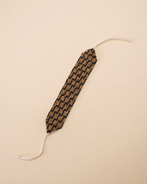 Pulseira de Miçangas e Sementes | Gavião