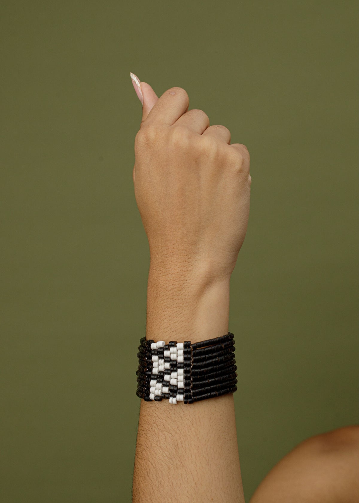 Pulseira ajustável de Tucum e PVC | Marubo