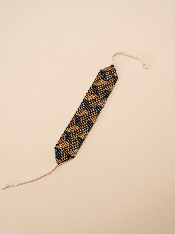 Pulseira de Miçangas e Sementes | Gavião