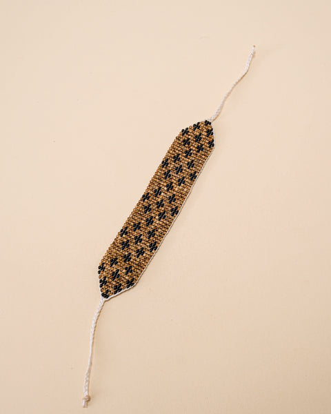 Pulseira de Miçangas e Sementes | Gavião