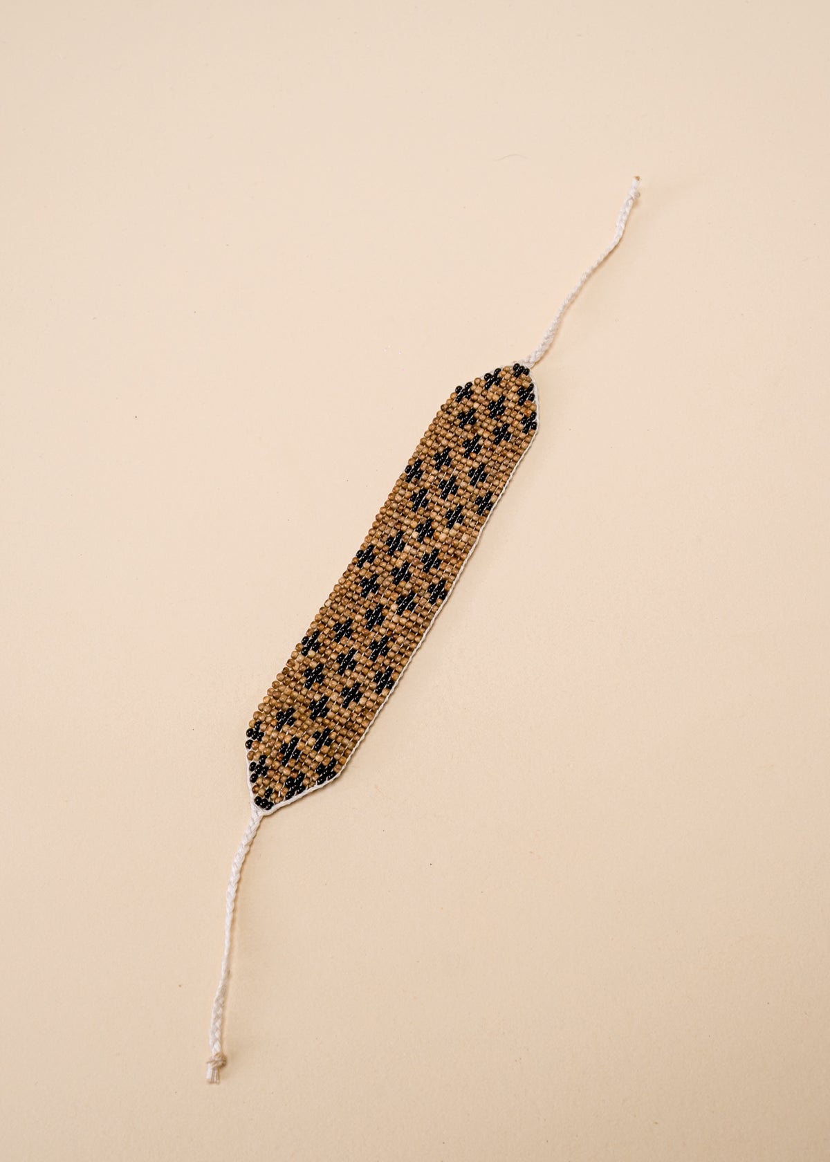 Pulseira de Miçangas | Gavião
