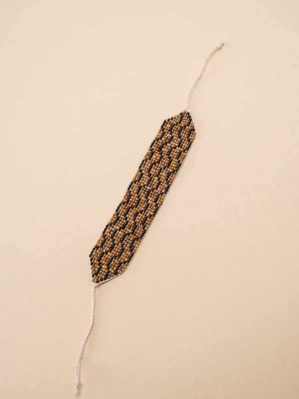 Pulseira de Miçangas e Sementes | Gavião