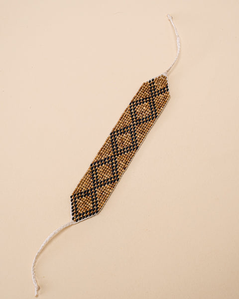 Pulseira de Miçangas e Sementes | Gavião
