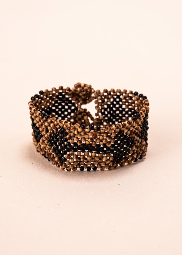 Pulseiras_Indigenas_248_fa7ad955-4922-402b-8d40-521614d4c767_pulseira-kraho+indigena-comprar-banner-site-tucum