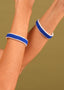 Pulseira de miçangas azul, branca feita pelo povo Waurá, artesanato indígena brasileiro