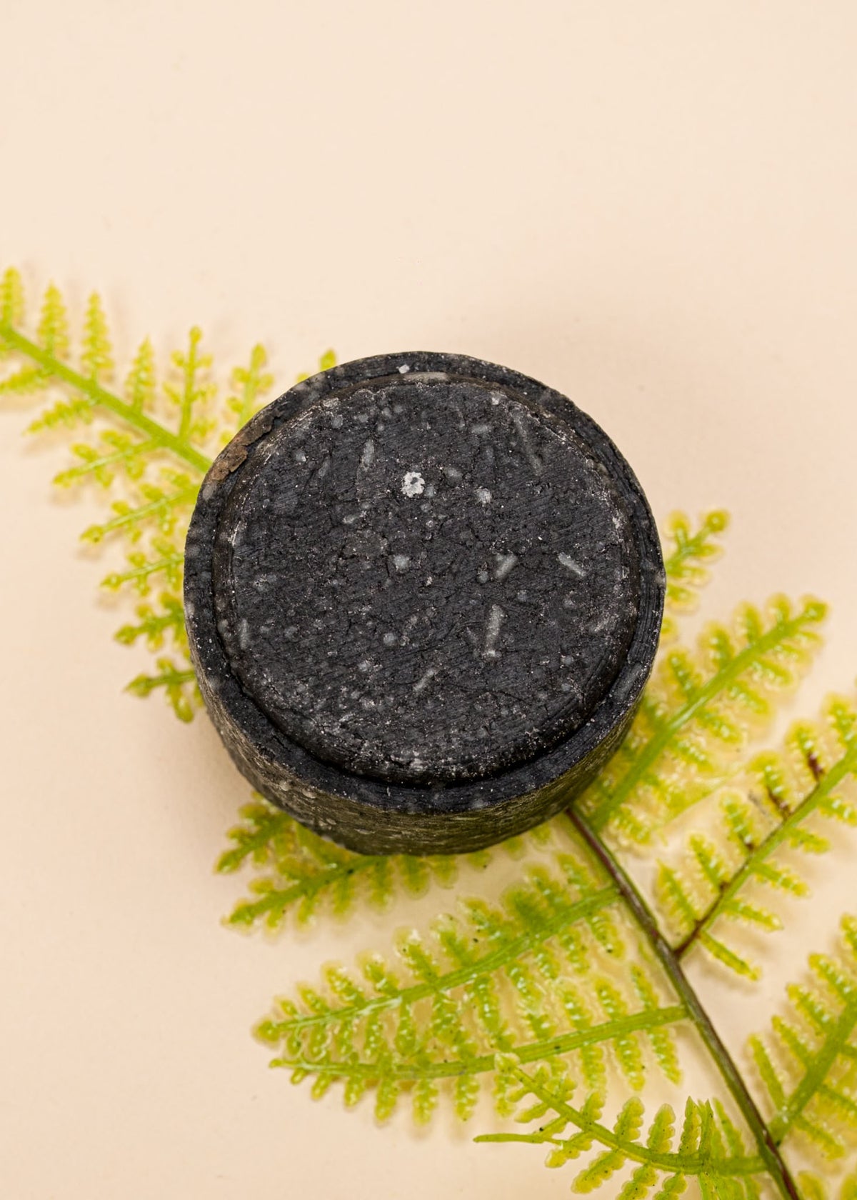 Kit colar Coral + sabonete facial MOMA | TUCUM