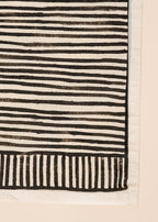 Tela com grafismos indígena preta e branca feita pelo povo Kayapó, artesanato indígena brasileiro