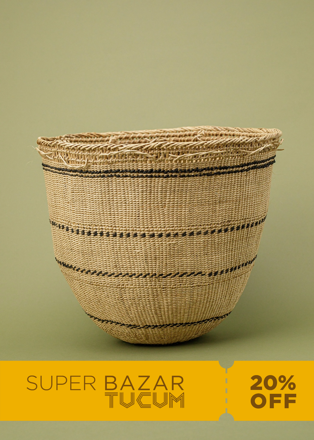 Cesto de fibras naturais feitos a mão por artesãs do povo Yanomami, arte indígena brasileira
