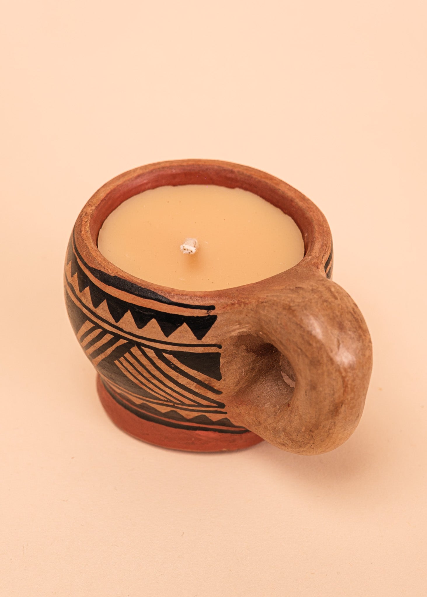 Vela aromática na cerâmica Waurá | Tucum Brasil