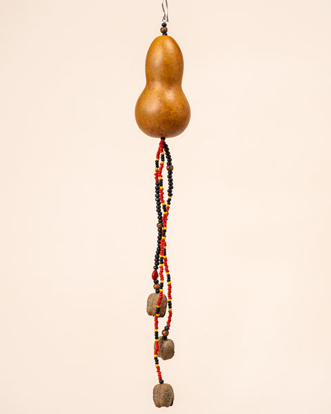 Os Brincos indígenas de miçangas e de sementes são únicos e feitos à mão pelos povos originários do Brasil. São carregados de força e beleza. Conheça as artes feitas à mão pelos povos indígenas do Brasil. Adquira a sua agora, garanta 6% de desconto no PIX