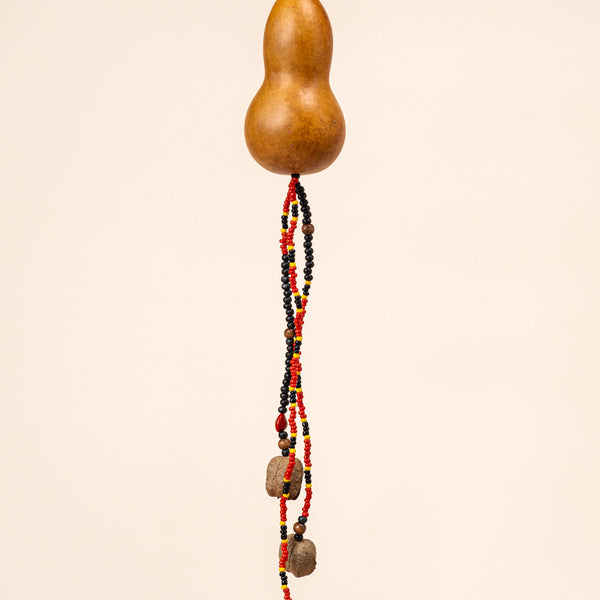 Os Brincos indígenas de miçangas e de sementes são únicos e feitos à mão pelos povos originários do Brasil. São carregados de força e beleza. Conheça as artes feitas à mão pelos povos indígenas do Brasil. Adquira a sua agora, garanta 6% de desconto no PIX