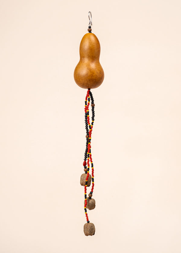 Os Brincos indígenas de miçangas e de sementes são únicos e feitos à mão pelos povos originários do Brasil. São carregados de força e beleza. Conheça as artes feitas à mão pelos povos indígenas do Brasil. Adquira a sua agora, garanta 6% de desconto no PIX