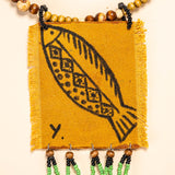 Os colares e gargantilhas indígenas de miçangas e sementes são jóias feitas por mulheres, carregadas de força ancestral. Conheça as artes feitas à mão e confira a beleza do artesanato indígena. Confira os colares com desconto no nosso Bazar!