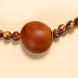 Os colares e gargantilhas indígenas de miçangas ou sementes são jóias feitas por mulheres, carregadas de força ancestral. Conheça as artes feitas à mão e confira a beleza do artesanato indígena. Confira os colares com desconto no nosso Bazar!