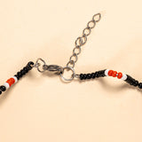 Os colares e gargantilhas indígenas de miçangas e sementes são jóias feitas por mulheres, carregadas de força ancestral. Conheça as artes feitas à mão e confira a beleza do artesanato indígena. Confira os colares com desconto no nosso Bazar!