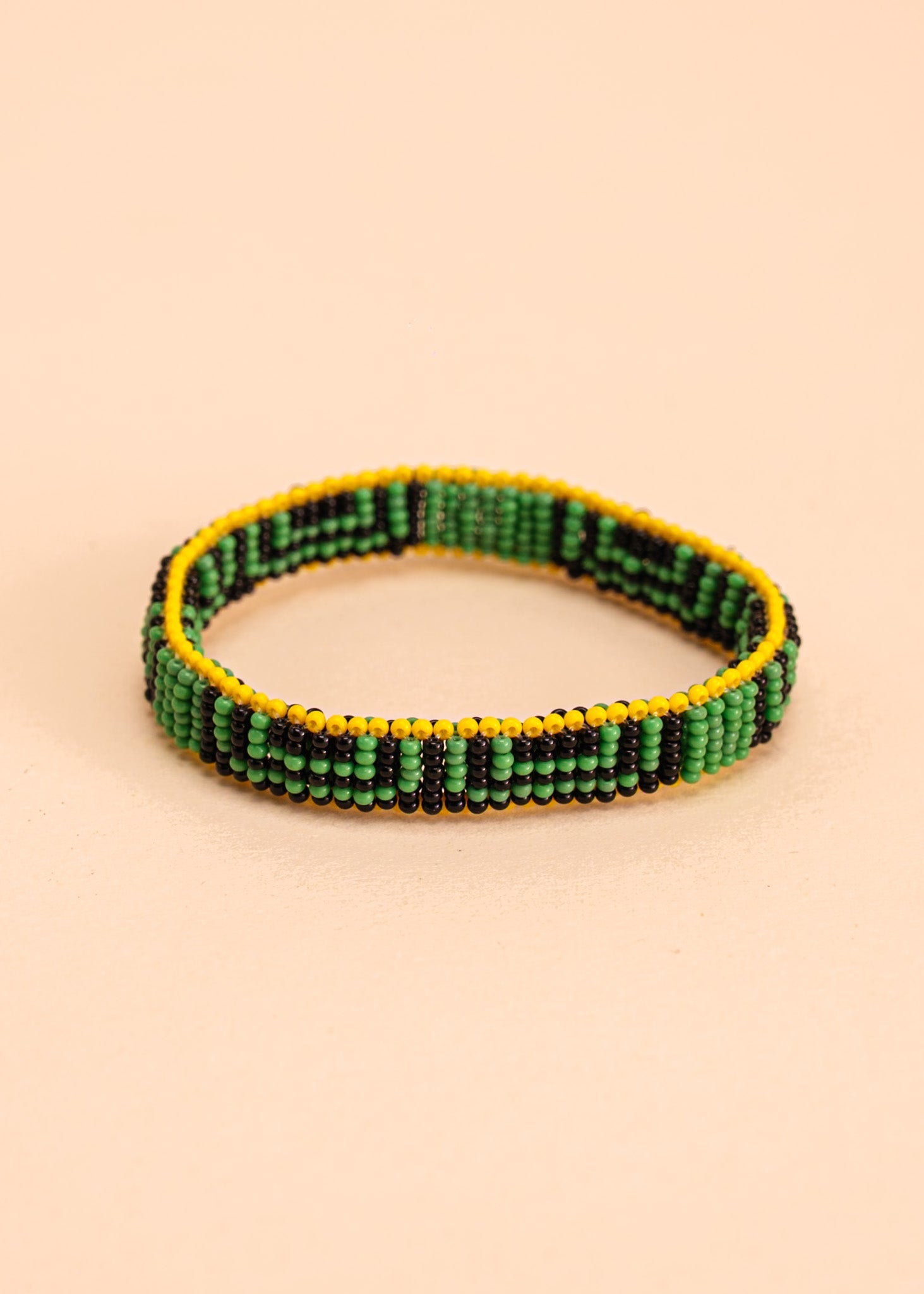 Dupla de pulseiras Waurá - Curadoria Brasil Imagem secundária do produto