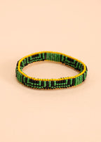 Dupla de pulseira de miçangas verde, preta e amarela, feita pelo povo Waurá, artesanato indígena brasileiro 
