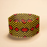 As pulseiras indígenas de miçangas ou sementes, possuem autenticidade e tradição para quem valoriza a cultura e a arte indígena. Conheça as artes feitas à mão e descubra a beleza do artesanato ancestral. Adquira a sua agora, garanta 6% de desconto no PIX