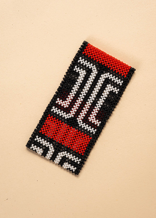 As pulseiras indígenas de miçangas ou sementes, possuem autenticidade e tradição para quem valoriza a cultura e a arte indígena. Conheça as artes feitas à mão e descubra a beleza do artesanato ancestral. Adquira a sua agora, garanta 6% de desconto no PIX