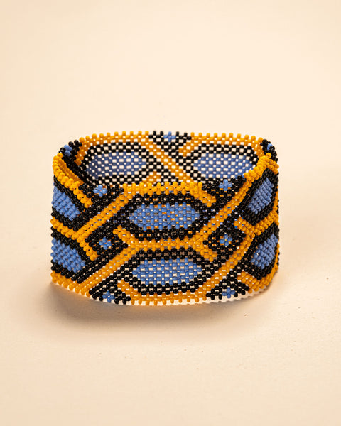 As pulseiras indígenas de miçangas ou sementes, possuem autenticidade e tradição para quem valoriza a cultura e a arte indígena. Conheça as artes feitas à mão e descubra a beleza do artesanato ancestral. Adquira a sua agora, garanta 6% de desconto no PIX
