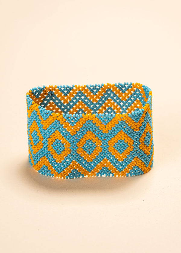 As pulseiras indígenas de miçangas ou sementes, possuem autenticidade e tradição para quem valoriza a cultura e a arte indígena. Conheça as artes feitas à mão e descubra a beleza do artesanato ancestral. Adquira a sua agora, garanta 6% de desconto no PIX