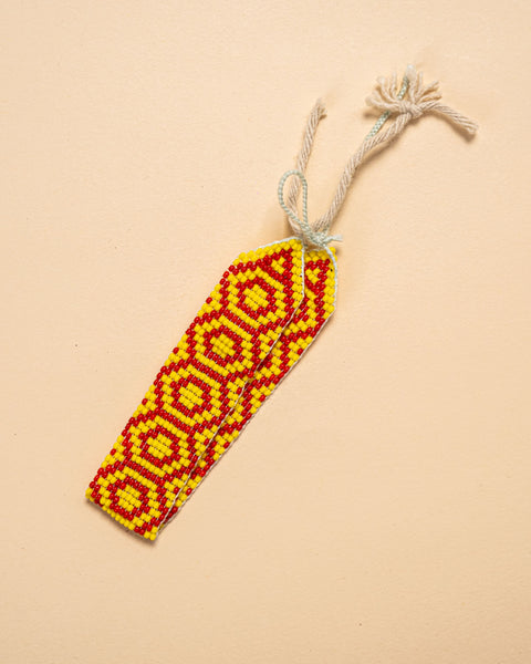 As pulseiras indígenas de miçangas ou sementes, possuem autenticidade e tradição para quem valoriza a cultura e a arte indígena. Conheça as artes feitas à mão e descubra a beleza do artesanato ancestral. Adquira a sua agora, garanta 6% de desconto no PIX
