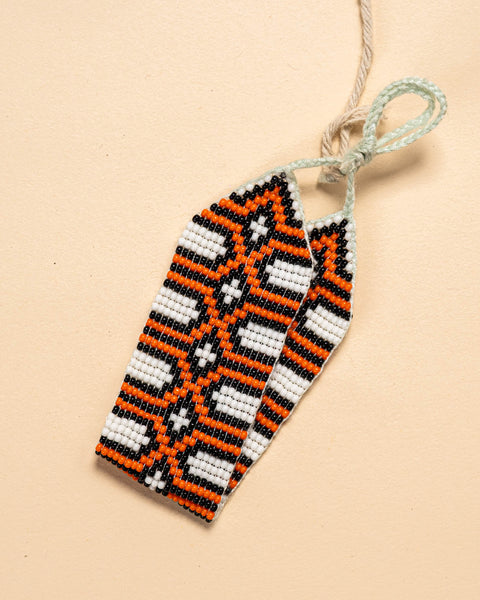 As pulseiras indígenas de miçangas ou sementes, possuem autenticidade e tradição para quem valoriza a cultura e a arte indígena. Conheça as artes feitas à mão e descubra a beleza do artesanato ancestral. Adquira a sua agora, garanta 6% de desconto no PIX
