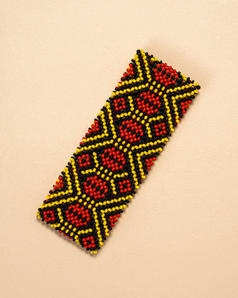 As pulseiras indígenas de miçangas ou sementes, possuem autenticidade e tradição para quem valoriza a cultura e a arte indígena. Conheça as artes feitas à mão e descubra a beleza do artesanato ancestral. Adquira a sua agora, garanta 6% de desconto no PIX