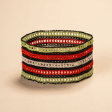 As pulseiras indígenas de miçangas ou sementes, possuem autenticidade e tradição para quem valoriza a cultura e a arte indígena. Conheça as artes feitas à mão e descubra a beleza do artesanato ancestral. Adquira a sua agora, garanta 6% de desconto no PIX
