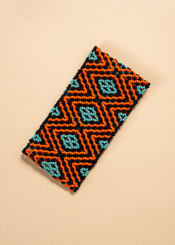 As pulseiras indígenas de miçangas ou sementes, possuem autenticidade e tradição para quem valoriza a cultura e a arte indígena. Conheça as artes feitas à mão e descubra a beleza do artesanato ancestral. Adquira a sua agora, garanta 6% de desconto no PIX
