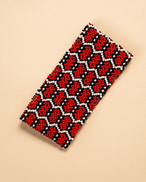 As pulseiras indígenas de miçangas ou sementes, possuem autenticidade e tradição para quem valoriza a cultura e a arte indígena. Conheça as artes feitas à mão e descubra a beleza do artesanato ancestral. Adquira a sua agora, garanta 6% de desconto no PIX
