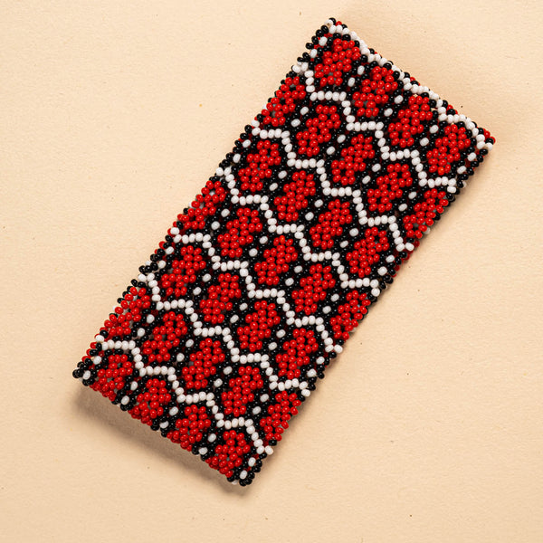 As pulseiras indígenas de miçangas ou sementes, possuem autenticidade e tradição para quem valoriza a cultura e a arte indígena. Conheça as artes feitas à mão e descubra a beleza do artesanato ancestral. Adquira a sua agora, garanta 6% de desconto no PIX
