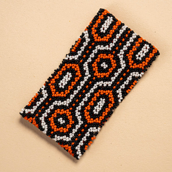 As pulseiras indígenas de miçangas ou sementes, possuem autenticidade e tradição para quem valoriza a cultura e a arte indígena. Conheça as artes feitas à mão e descubra a beleza do artesanato ancestral. Adquira a sua agora, garanta 6% de desconto no PIX
