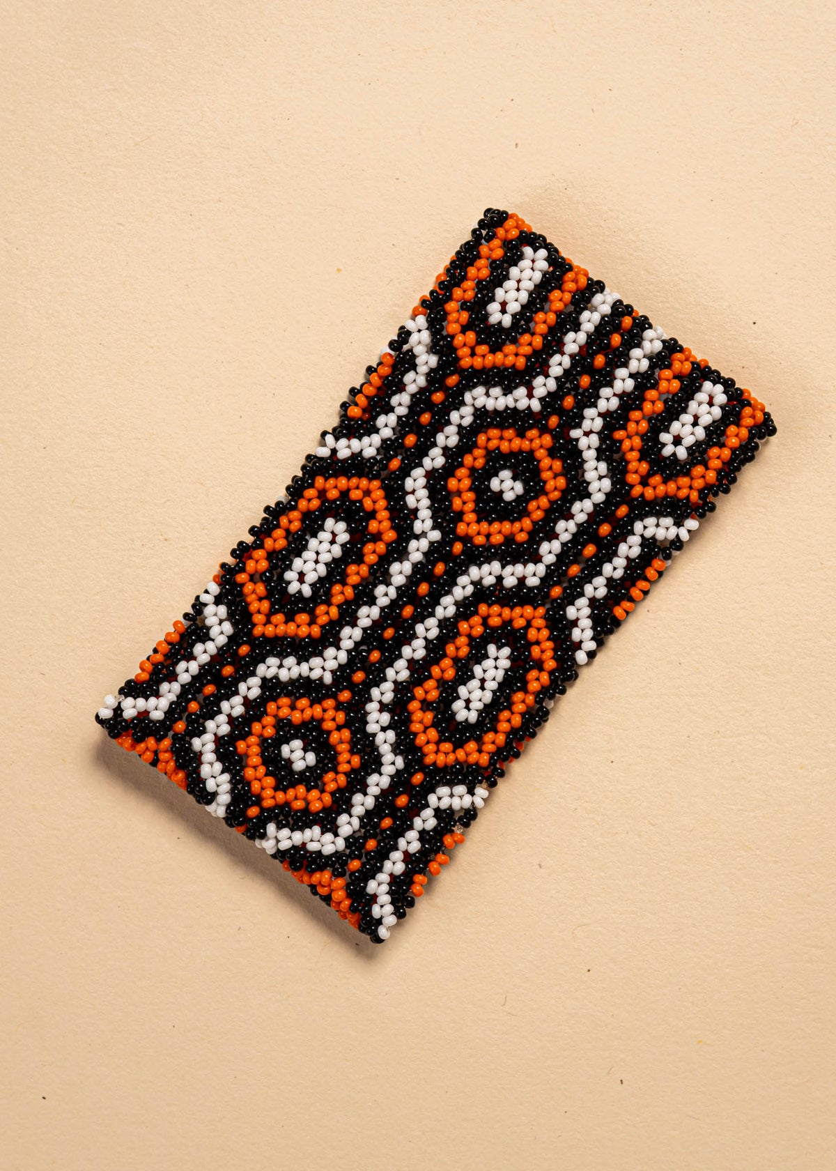 As pulseiras indígenas de miçangas ou sementes, possuem autenticidade e tradição para quem valoriza a cultura e a arte indígena. Conheça as artes feitas à mão e descubra a beleza do artesanato ancestral. Adquira a sua agora, garanta 6% de desconto no PIX
