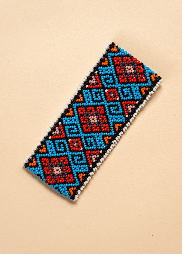 As pulseiras indígenas de miçangas ou sementes, possuem autenticidade e tradição para quem valoriza a cultura e a arte indígena. Conheça as artes feitas à mão e descubra a beleza do artesanato ancestral. Adquira a sua agora, garanta 6% de desconto no PIX